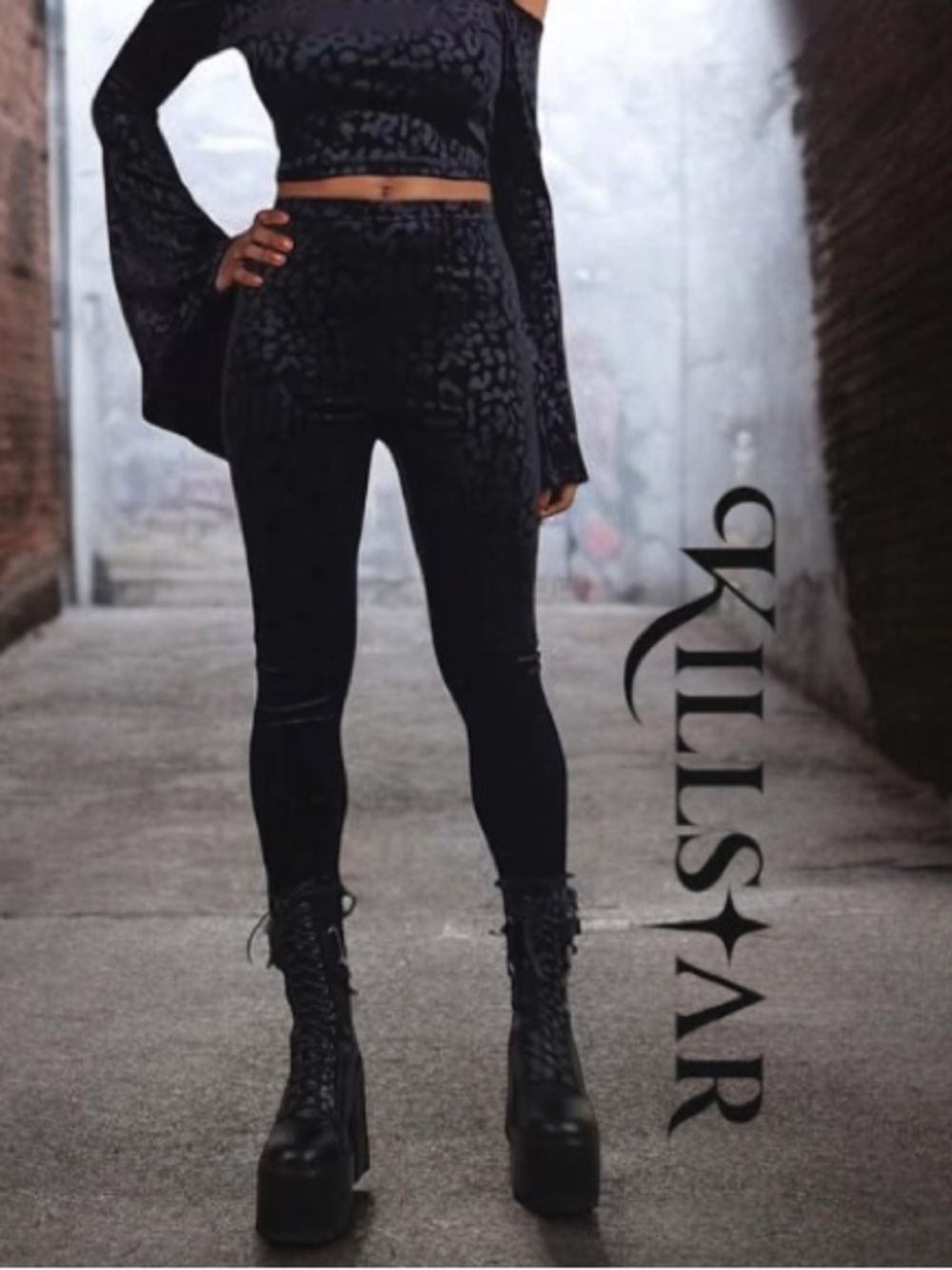Killstar Caturday Black Velvet
Leggings